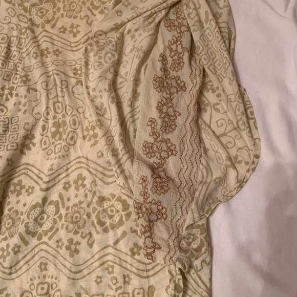 Flutter Sleeve Aztec Top - Picture 3 of 4